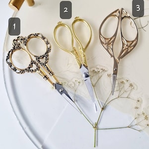 Scissors for your ring tray