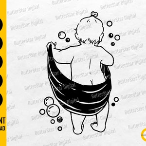 Op de afbeelding: Zwart-wit SVG-afbeelding van een baby in een handdoek, omringd door bellen. De baby wordt van achteren gezien. Tekst aan de linkerkant luidt "SVG, DXF, PNG, EPS, AI". De woorden "INSTANT DOWNLOAD" zijn ook zichtbaar.