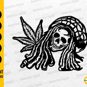 Puede incluir: Gráfico digital en blanco y negro que presenta una calavera con rastas, una hoja de cannabis y un cigarrillo. La imagen incluye el texto "INSTANT DOWNLOAD" e iconos de tipo de archivo: SVG, DXF, PNG, EPS y AI.