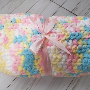 Handmade crochet blanket, Chunky baby blanket, Custom made blanket, Beautiful baby blanket, Plush baby blanket, Stroller blanket