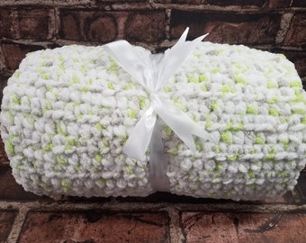Handmade crochet blanket, Chunky baby blanket, Custom made blanket, Gender neutral baby blanket, Plush baby blanket, Baby shower gift