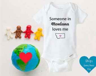 Someone in Montana loves me, Montana baby onesie®, Montana bodysuit, Custom onesie®, State onesie®, Short/Long sleeve, Baby shower gift