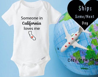 Someone in California loves me, California baby onesie®, Baby shower gift, California bodysuit, Short/Long sleeve onesie®, Custom onesie®