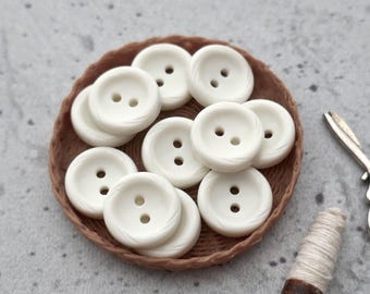 Cornish Cream 1980s Vintage NOS 2-Hole Sew-Throughs ≈12mm 1/2" - High Gloss Etched Rim Scooped Center Buttons in Gardenia White P1075