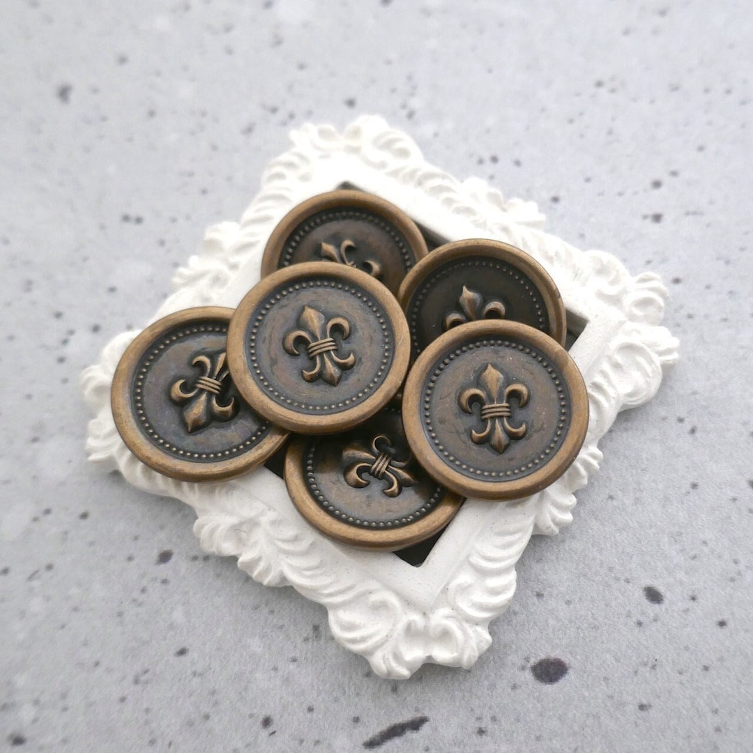 Fleurdelis Buttons, 20mm .78 Stamped Antiqued Bronze Gold Metal