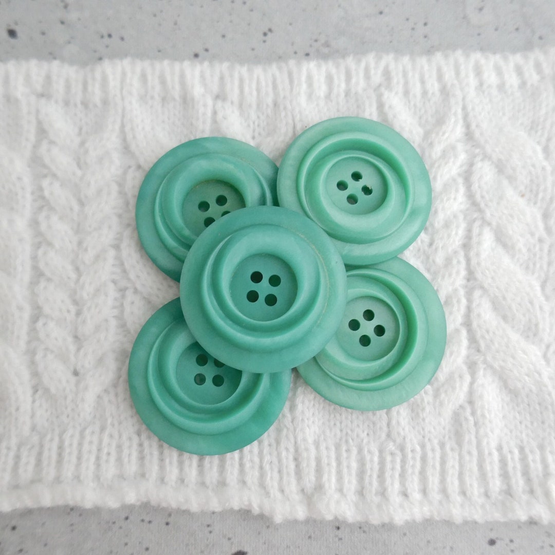 Jade Green Sew-throughs, ≈34mm 1-3/8
