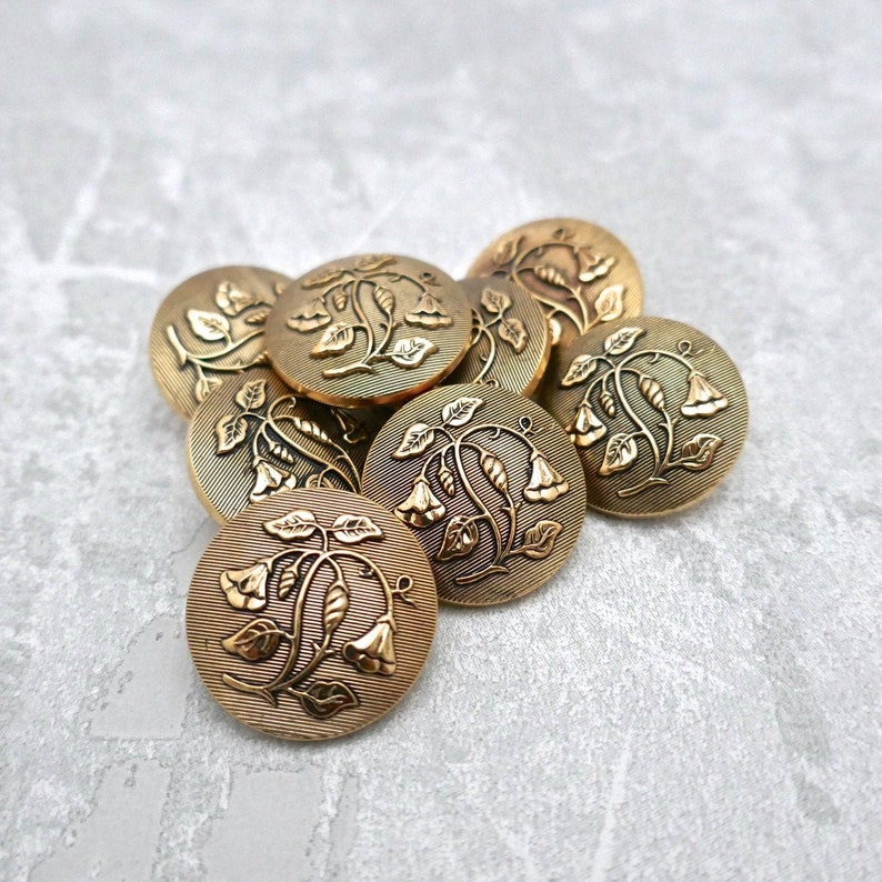 CHOOSE 18mm 34 inch 8 VTG NOS Etched Victorian Botanical Ant Gold Floral Shank Buttons P044 23mm 78 inch Angel Trumpet Flower Buttons