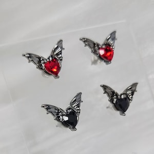 Rhys & Cass Bat Wing Earrings Gothic Red Heart Sleeper Studs Rhysand Black Bat Earrings Fantasy Dark Romance Jewelry Bookish Gift for Her