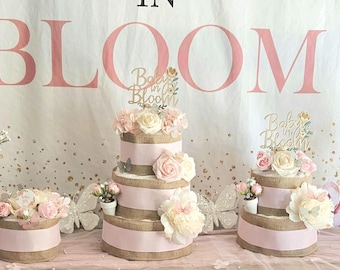 Pasteles de pañales con diseño de bebé en flor - Decoración para baby shower con diseño de bebé en flor - Centro de mesa con diseño de bebé en flor - Regalo para niña - Pastel de pañales con diseño floral rosa - Idea para niña bebé