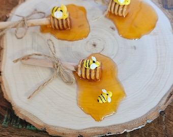 Faux Honey Spill Dippers-Bee theme Baby Shower decor-What Will It Bee Gender Reveal Decor-Bee tierd tray decor-Meant to bee Wedding Decor