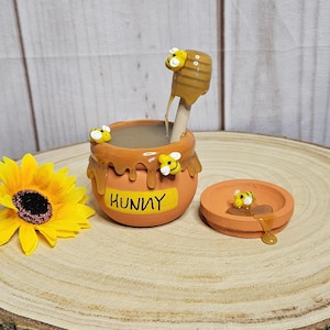 Winnie the Pooh Terracotta hunny pot-Pooh wood painted hunny pot-Pooh baby shower decor-Pooh centerpiece-Classic Pooh decor-Pooh honey pot