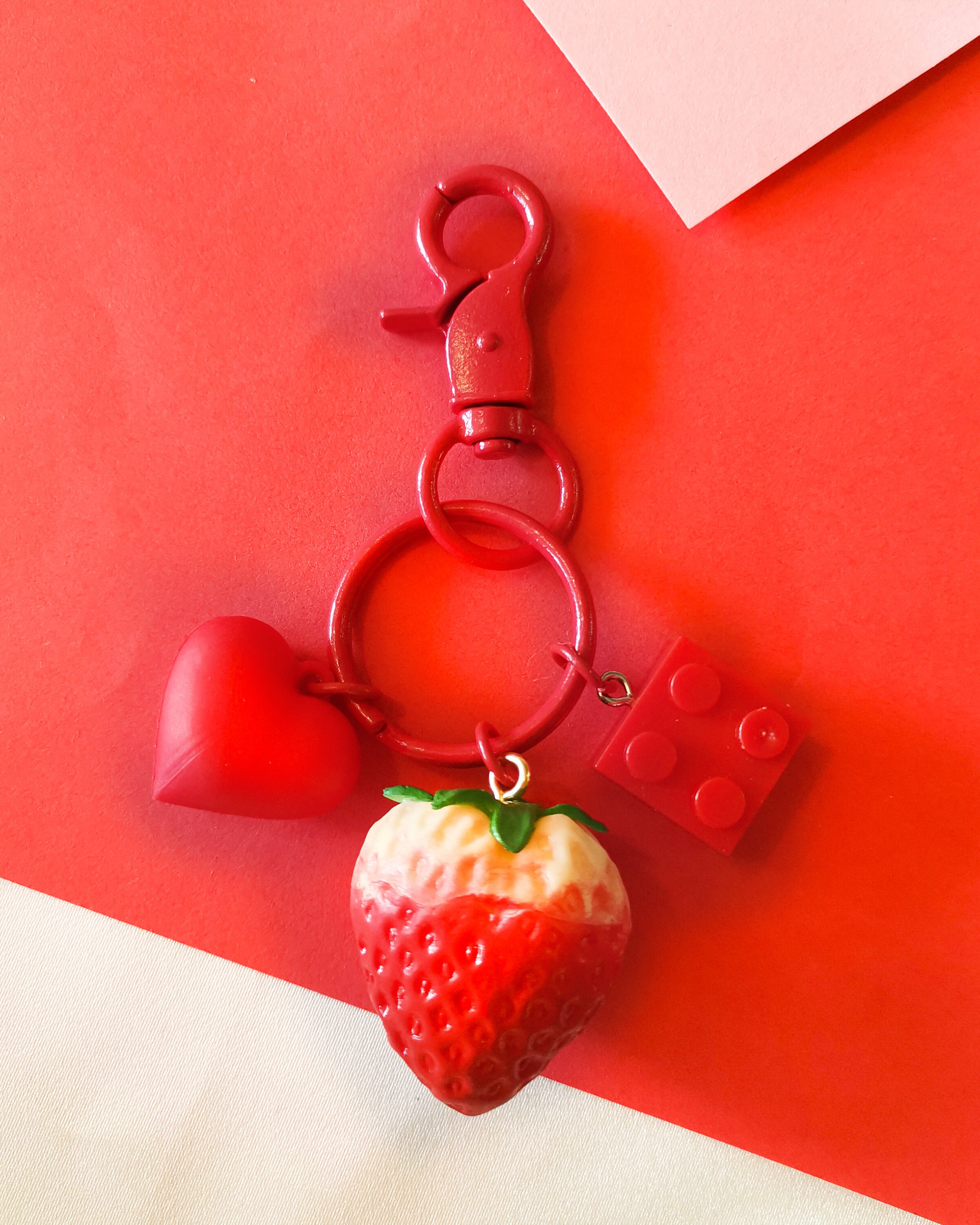 Schlüsselanhänger Retro süße Erdbeere Trikot bedruckt 