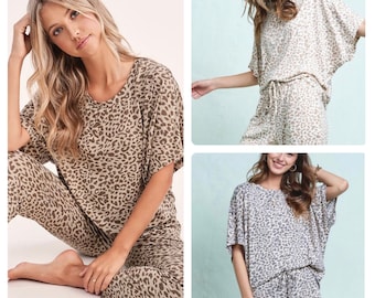 Womens Animal Leopard Print Pajamas Pants Sets Loose Fit Short Sleeve Sleepwear Soft Pj Sets