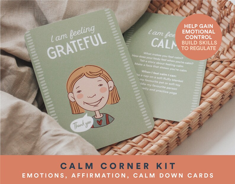 K&ouml;nnte beinhalten: Ein Satz gr&uuml;ner und wei&szlig;er Karten mit Illustrationen und Text. Die Karten sind Teil eines "Calm Corner Kit" f&uuml;r Emotionen, Affirmationen und Beruhigung. Der Text auf den Karten enth&auml;lt S&auml;tze wie "Ich bin dankbar" und "Hilft, emotionale Kontrolle zu gewinnen, F&auml;higkeiten zur Regulierung aufzubauen".
