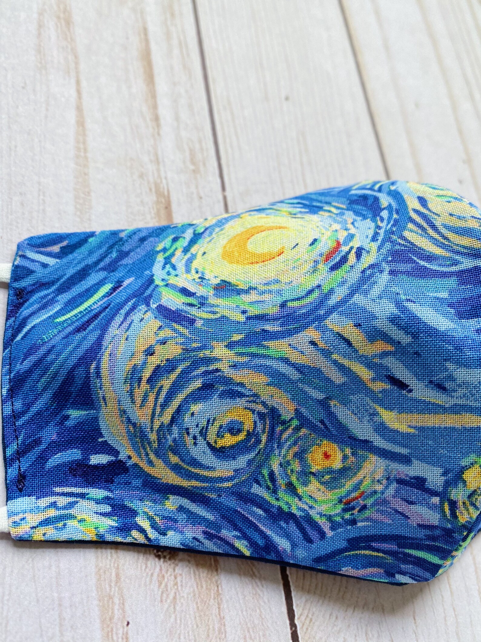 Máscara facial de Vincent Van Gogh de la noche estrellada con Etsy