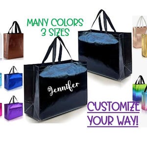 Puede incluir: Colección de bolsas de mano en varios colores y estampados, incluyendo estampado de leopardo, blanco, marrón y tonos metálicos. Las bolsas tienen asas negras. El texto dice "Muchos colores 3 tamaños" y "¡Personaliza a tu manera!"