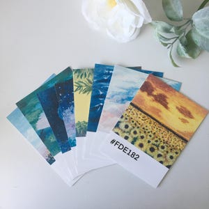 Impressions florales | Nuanciers de couleurs | Peint à la main Gouache Acrylique Aquarelle | Format carte postale | Ensemble de décoration murale pour bureau Minimal
