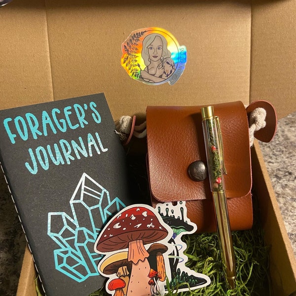 Foraging kit, mushroom sticker, pen, mini mushroom journal, forager bag, mushroom hiking kit, wild food, Forager gift set, birthday gift