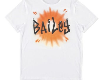 Airbrush Adults T-shirt 004 - Customise with your own name and favourite colours!