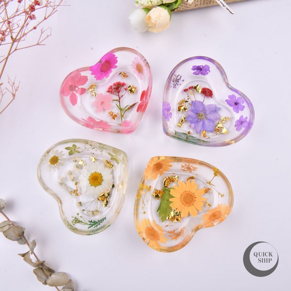 Heart Resin Ring Dish,Handmade Floral Jewelry Dish,Pressed Flowers,Ring Dish Earring Tray,Ring Tray,Birthday Day Gift,Mother's day Gift