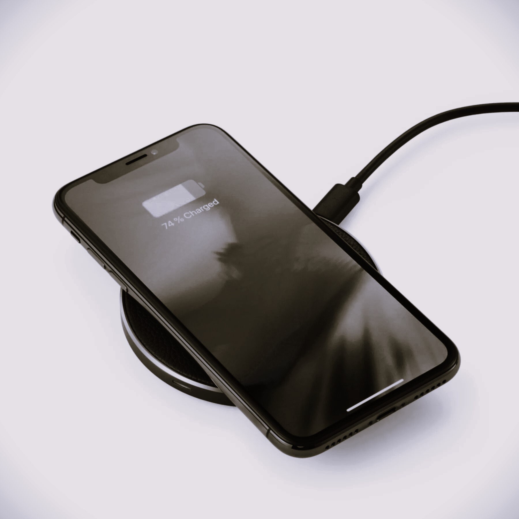 13€85 sur Qi chargeur sans fil voiture tapis de recharge sans fil  anti-dérapant pour iPhone pour Samsung - Chargeur pour téléphone mobile -  Achat & prix