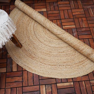 Handmade Jute Braided Round Rug: Bohemian Home Decor