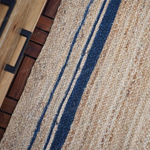 Tapis de passage en jute tissé à la main : tapis bohème à rayures bleues et respectueux de l&#39;environnement
