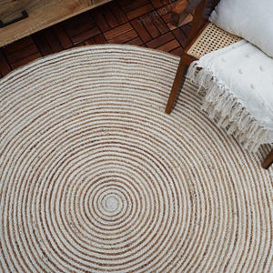 Handmade Jute Round Rug: Natural Fiber Boho Decor