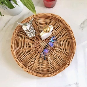 Rattan Round Serving Tray, Coffee Table Tray Basket, Small Round Serving Tray, Custom Basket Tray, Handmade Woven Tray, Wicker Serving Tray