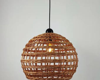 Lámpara de araña tejida de ratán, estilo redondo con tejido semitransparente, lámpara colgante estilo bohemio, lámpara colgante de mimbre con iluminación tipo cesta.