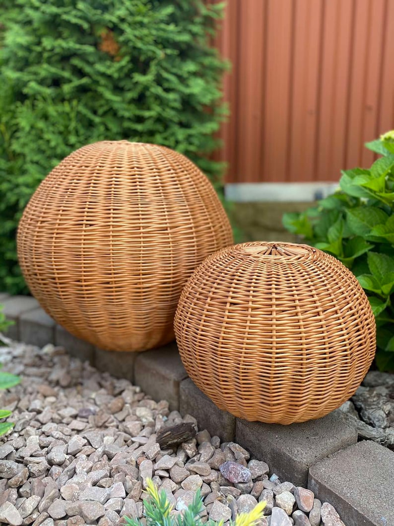 Wicker lampshade