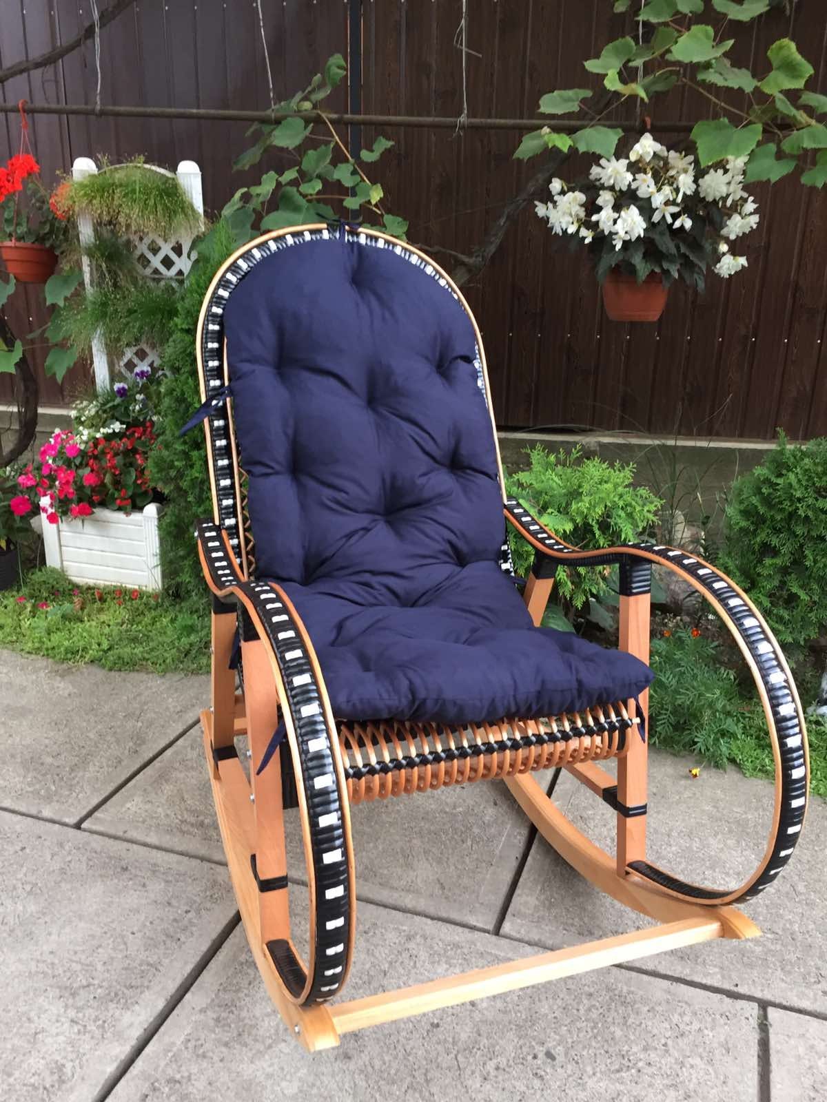 ウィッカーロッキングチェア、オーガニックラタンロッキングチェア