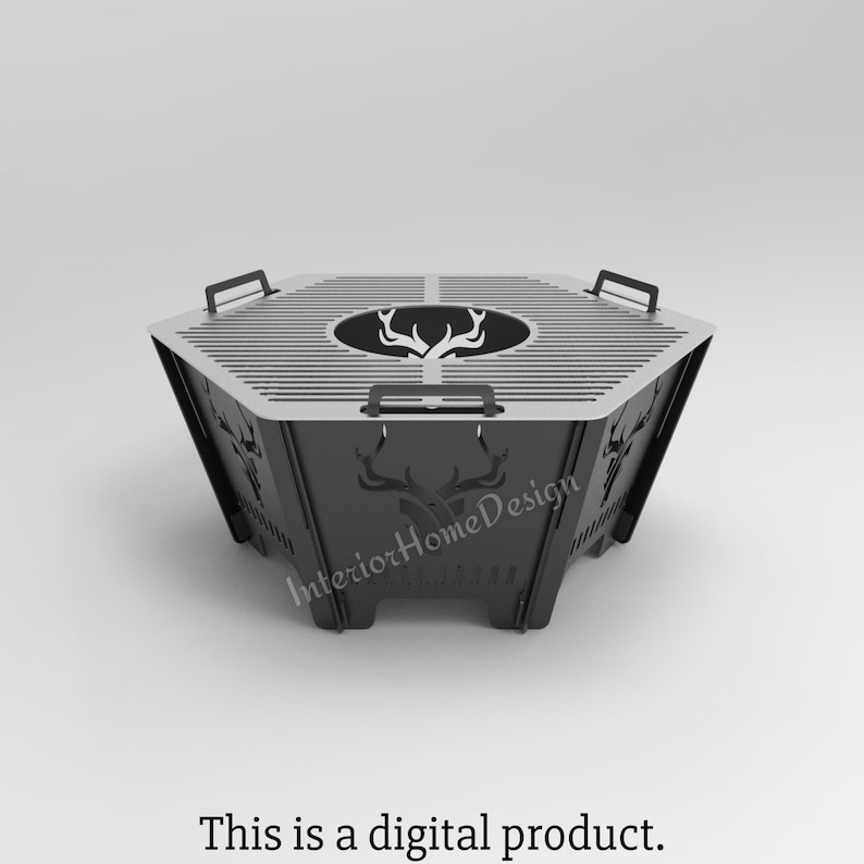 Puede incluir: Hoguera de metal negro con forma hexagonal y un dise&ntilde;o de cabeza de ciervo. La hoguera tiene una rejilla y una abertura redonda en el centro.