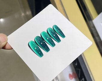 Emerald green cat eye nail art, green cat eye crystal nails, handmade nail art wear nails, hand painted nails custom
