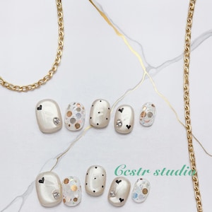 Champagne Cat Eye Press On Nails | Heart Glitter Almond Nails | Elegant Gold Nail Set | Handmade Reusable Nails for Gift & Party