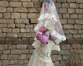 Ivory Lace Ruffle Bridal Veil: Hand-Crocheted Wedding Accessory