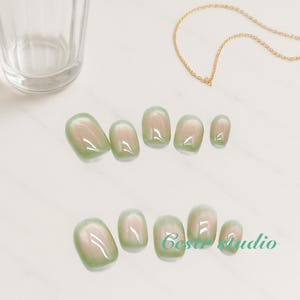 Green Cat Eye Press On Nails: Guava Blush Short Wearable Nails