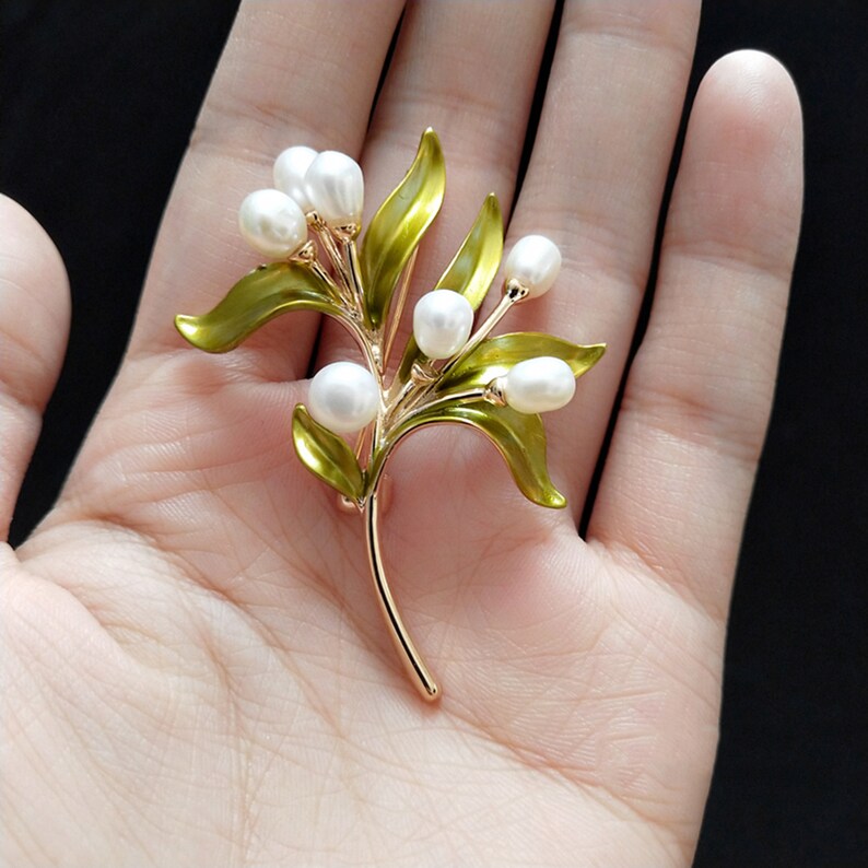 Broche branche d'olivier, perle naturelle, corsage simple et élégant, épingle à costume, accessoires de mariage, cadeau fête des mères image 8