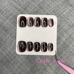 Uñas postizas de ojo de gato marrón hechas a mano: Arte de uñas reutilizable