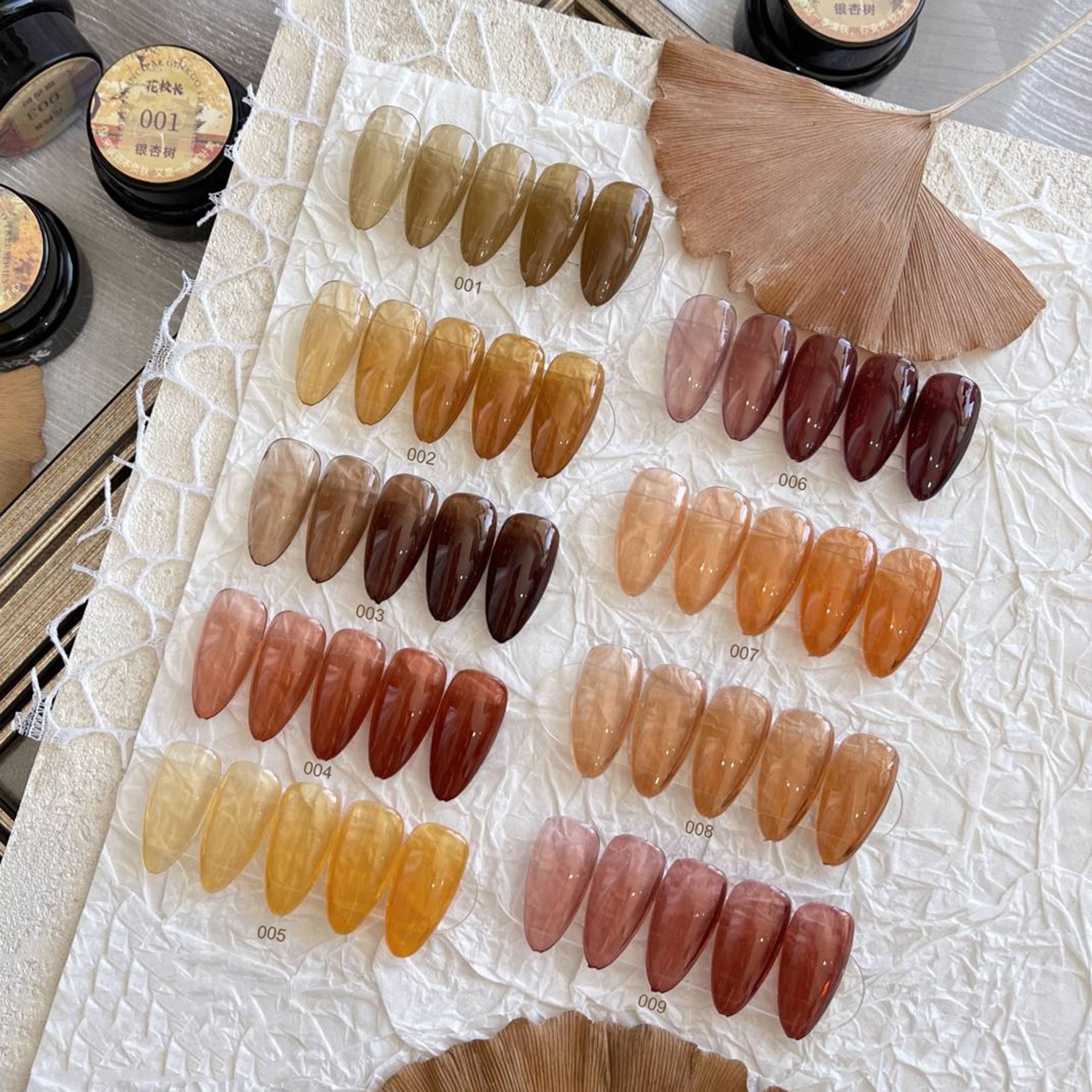 Handgefertigte Braune Bernstein Schildpatt Drücken Sie die Nägel: Ginkgo Blatt Nail Art