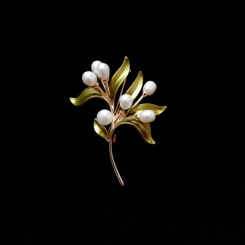 Olive branch pearl brooch, natural pearl brooch, simple and elegant corsage, suit pin, wedding accessories, mother's day gift zdjęcie 2