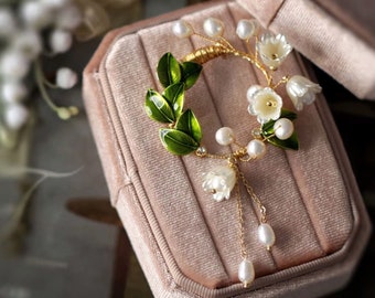 Lily of the Valley Brooch: Wire Wrapped Pearl Flower Jewelry