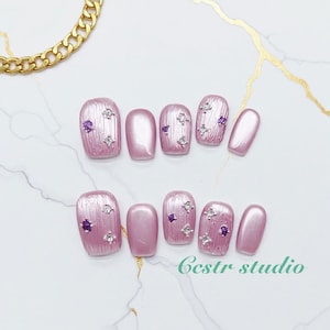 Pink Purple Cat Eye Press On Nails / Glossy Short Nails / Shimmery Rhinestone Nails / Floral Crystal Nail Art / Elegant Fake Nails
