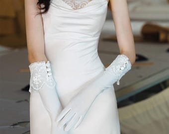 Weiße Satin-Spitze-Opera-Handschuhe, Brauthochzeit-formale Handschuhe mit Knopfmanschetten