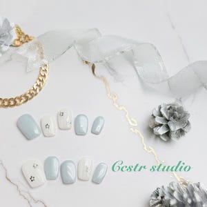 Blue Pearl Cat Eye Press On Nails | White & Silver Glitter Nail Set | Winter Frost Handmade Nails | Oval Reusable Fake Nails | Gift for Her