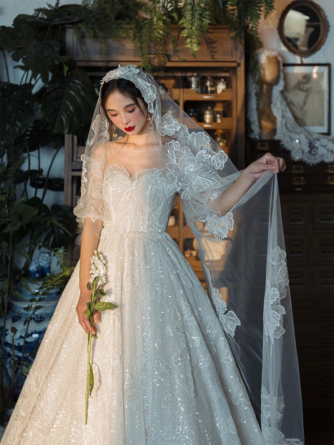sequin wedding dress ivory Veil Ball Gown/Duchess Dresses Cathedral Lace Wedding Veil, Sequin Embroidered Bridal Headpiece ming dynasty hanfu
