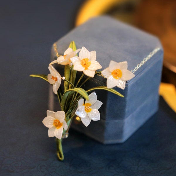 Broche de narciso, broche de envoltura de flores hecho a mano, decoración de alfiler de narciso, accesorios de ropa, regalos para amigos
