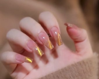 Gouden kattenoognagels, luxe nagels, op maat geperste nagels, handgemaakte nagels, acrylnagels