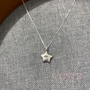 925 Silver Star Smiley Pendant Necklace: Delicate Fashion Jewelry