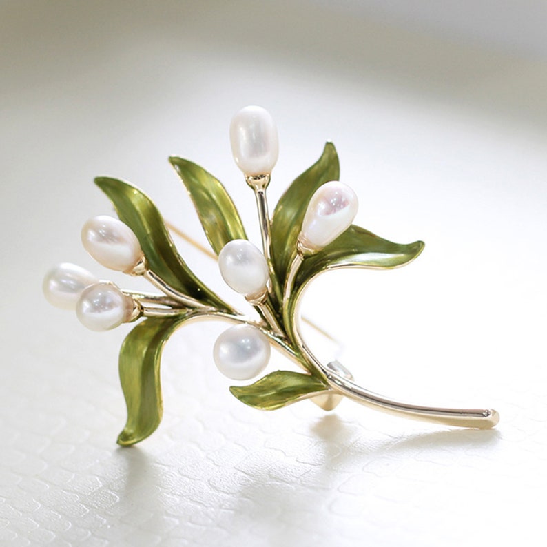 Olivenzweig-Perlenbrosche, natürliche Perlenbrosche, schlichte und elegante Corsage, Anzugnadel, Hochzeitsaccessoires, Muttertagsgeschenk Bild 6